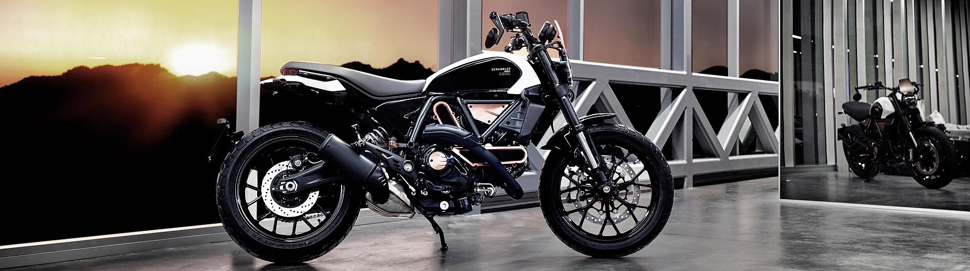 Scrambler 10° Anniversario Rizoma Edition Slide 0 Scrambler 10° Anniversario Rizoma Edition Slide 0