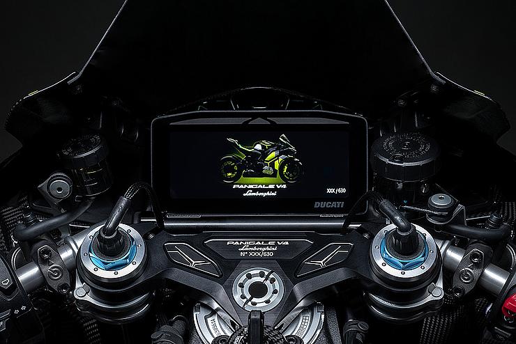 Panigale V4 Lamborghini 7G Slide 5 Panigale V4 Lamborghini 7G Slide 5