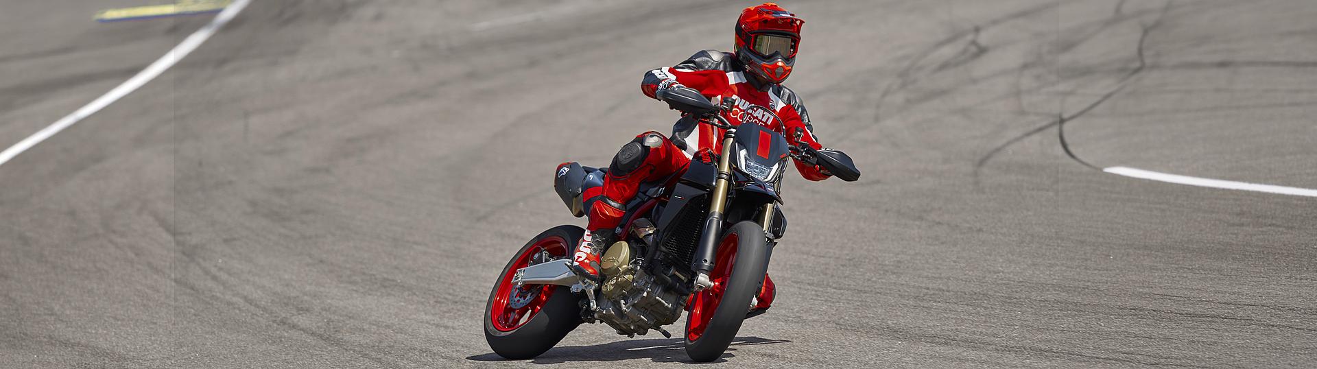 Hypermotard 698 Mono Nera Slide 2 Hypermotard 698 Mono Nera Slide 2