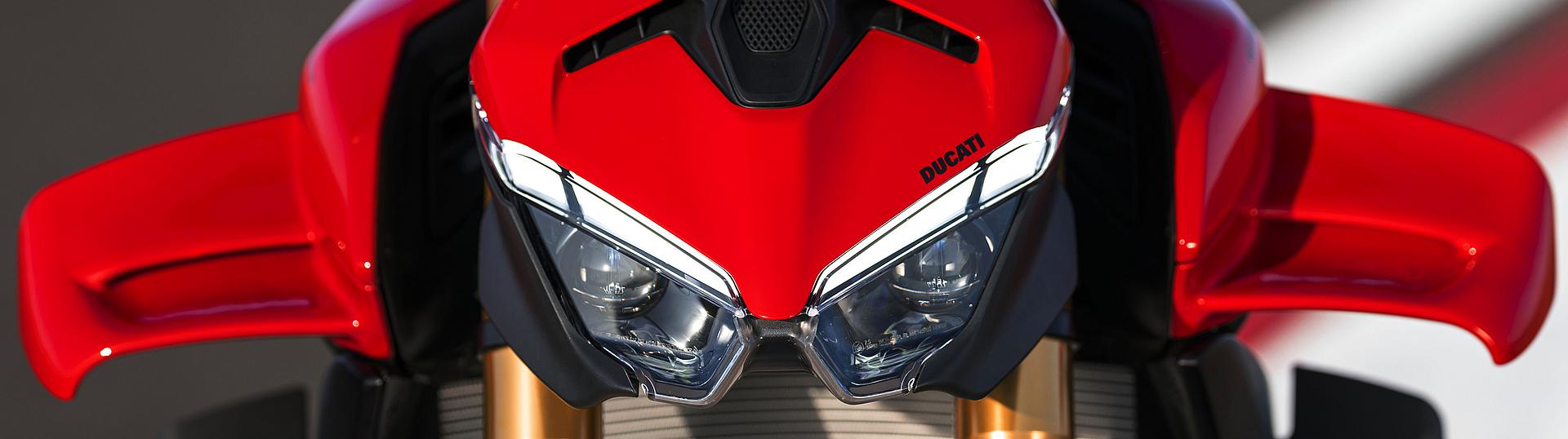 Streetfighter V4 S Slide 3 Streetfighter V4 S Slide 3