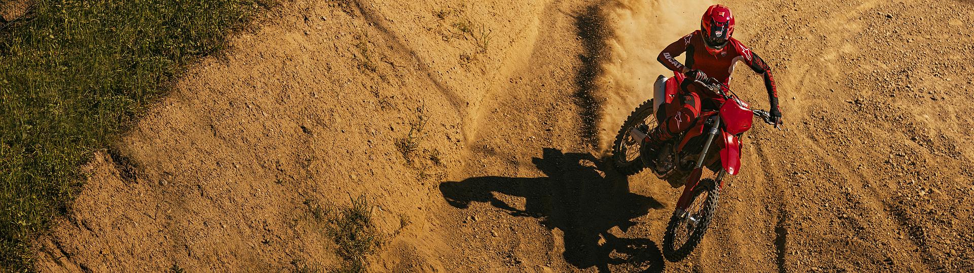 Desmo250 MX Slide 4