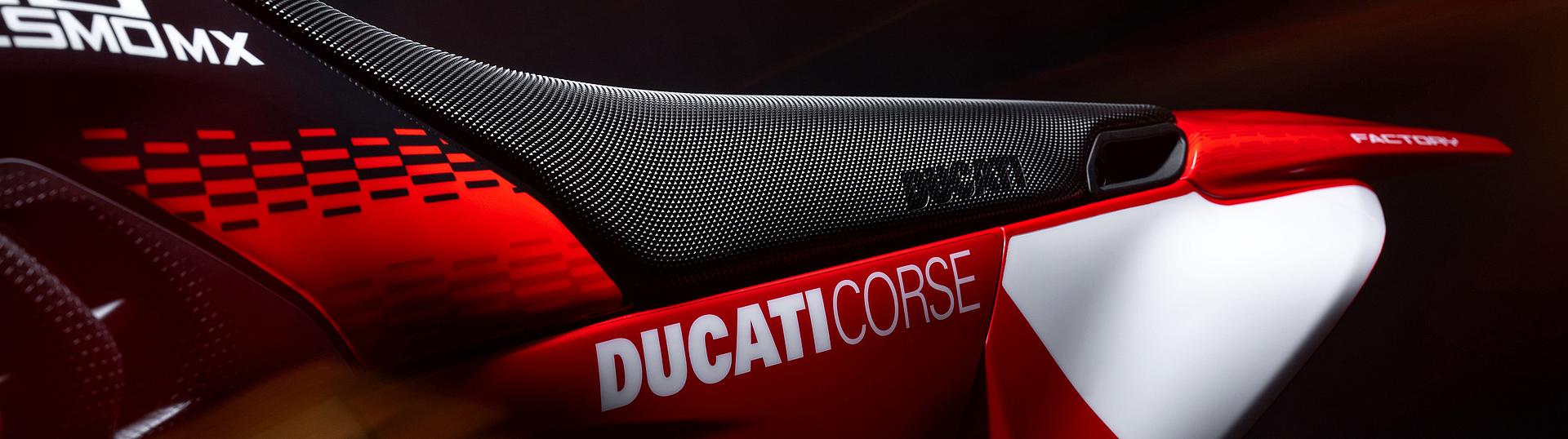 Desmo450 MX Factory Slide 0