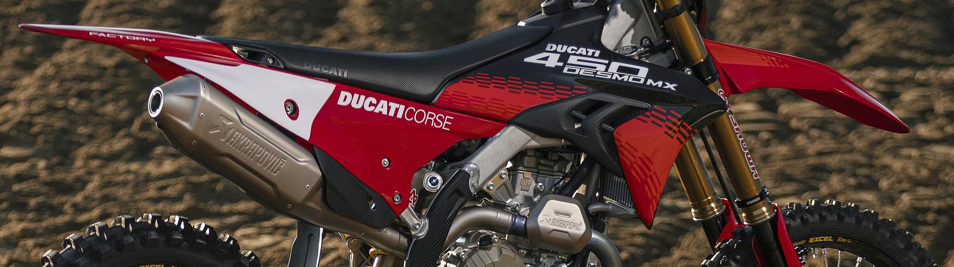 Desmo450 MX Factory Slide 1