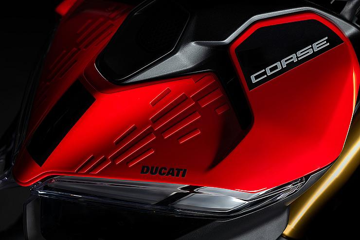 Streetfighter V4 S Slide 0