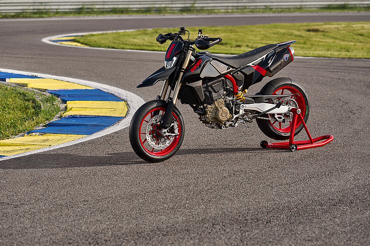 Hypermotard 698 Mono Nera Slide 3 Hypermotard 698 Mono Nera Slide 3