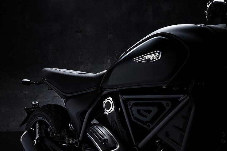 800 Icon Dark 2G Slide 1