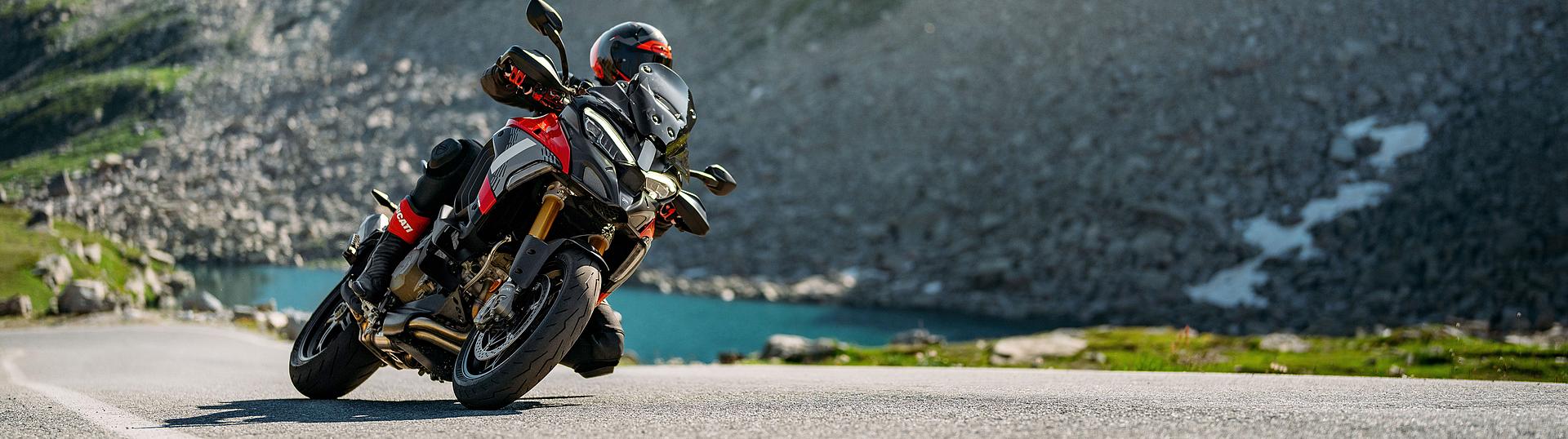 Multistrada V4 Pikes Peak FL Slide 1 Multistrada V4 Pikes Peak FL Slide 1