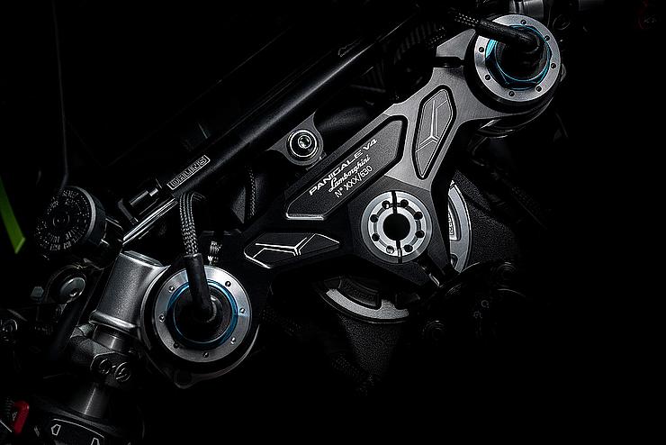 Panigale V4 Lamborghini 7G Slide 3 Panigale V4 Lamborghini 7G Slide 3