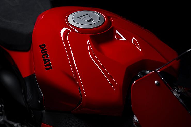 Panigale V4 7G Slide 7