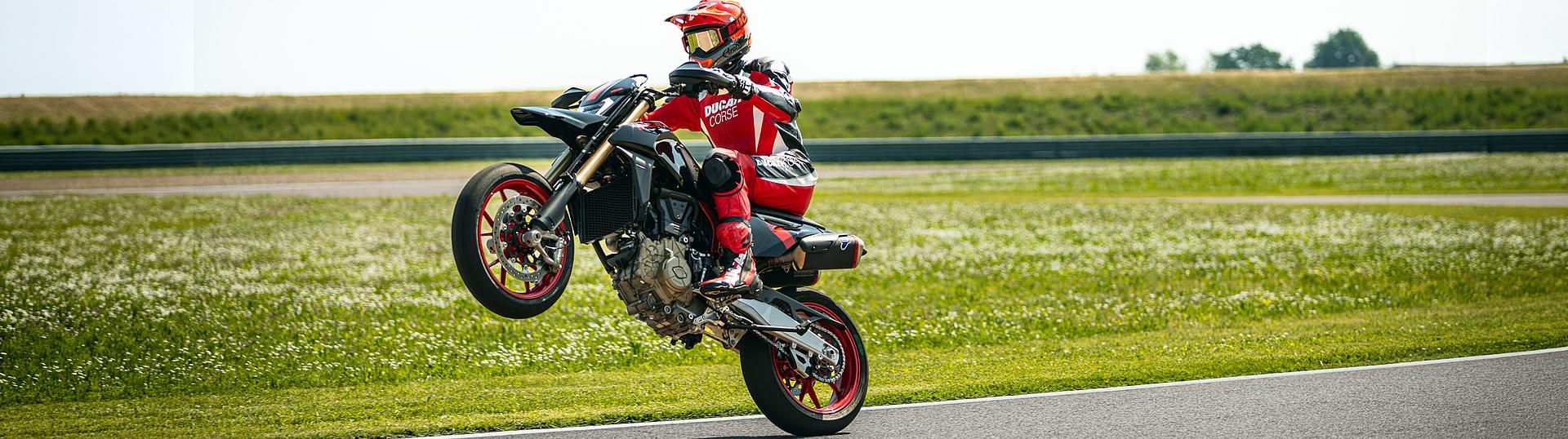 Hypermotard 698 Mono Nera Slide 5 Hypermotard 698 Mono Nera Slide 5