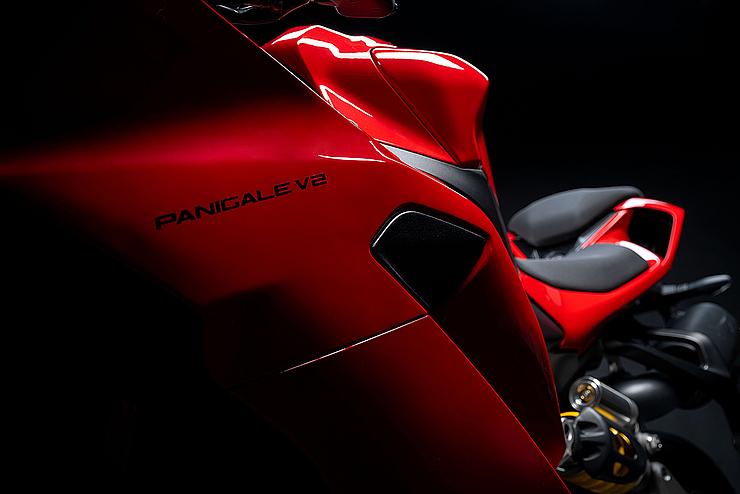 Panigale V2 Slide 2