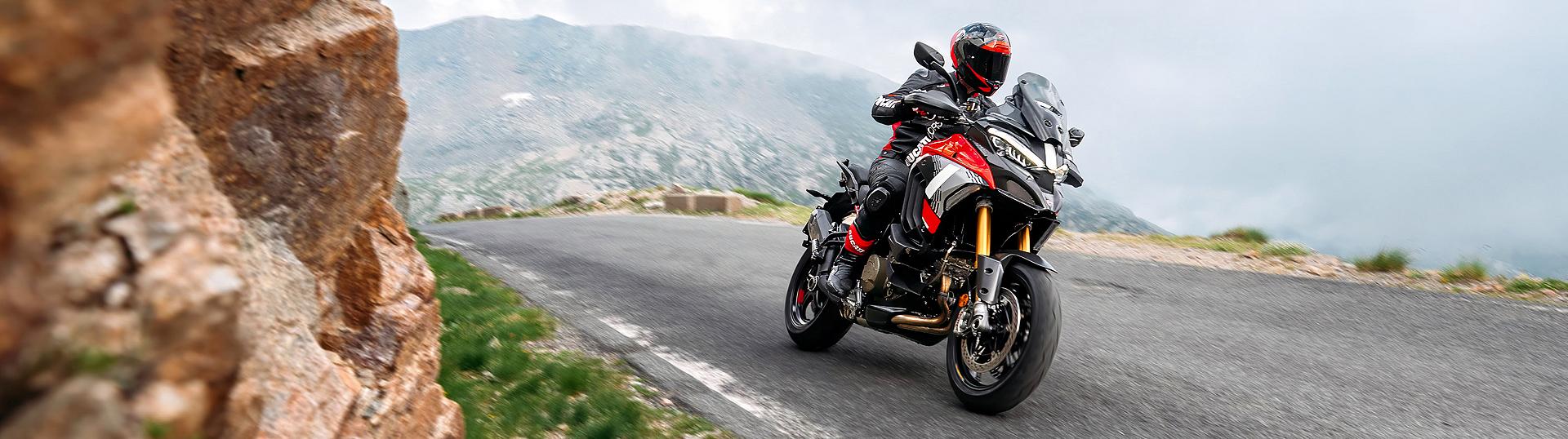 Multistrada V4 Pikes Peak FL Slide 4 Multistrada V4 Pikes Peak FL Slide 4