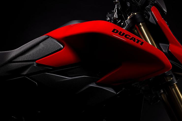 Hypermotard V2 Slide 3 Hypermotard V2 Slide 3