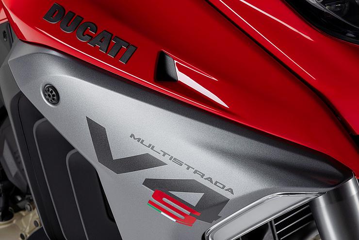 Multistrada V4 FL Slide 1 Multistrada V4 FL Slide 1